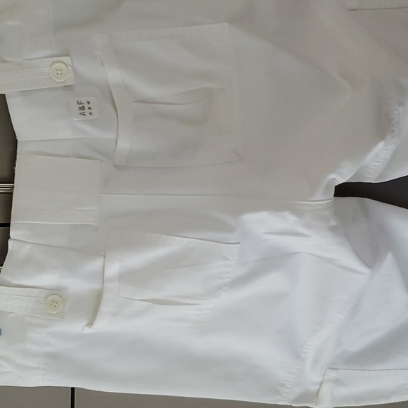 A&F (Abercrombie & Fitch) white 100% cotton wide leg cargos - Picture 6 of 11